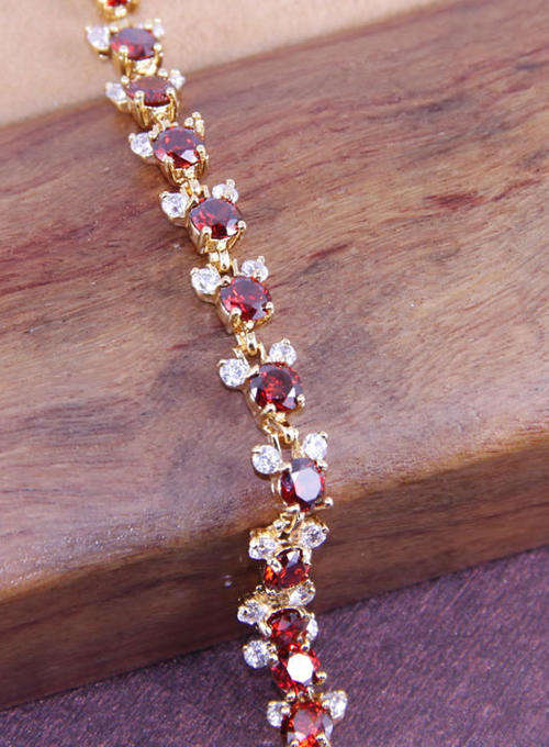 ***BEAUTIFUL ITEM!!***GORGEOUS GARNET AND DIAMOND TENNIS BRACELET!