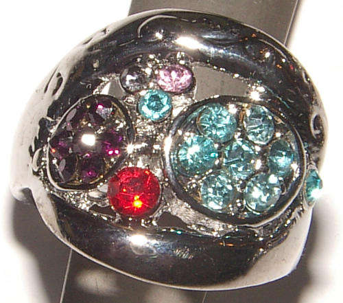 **GORGEOUS!**RHINESTONE ENCRUSTED CARNIVAL DRESS RING ***NEW!***