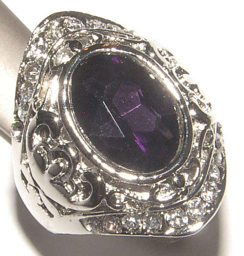 **SIZE 8.75 **GORGEOUS BOLD DRESS RING WITH LUCITE CRYSTAL AND RHINESTONES!