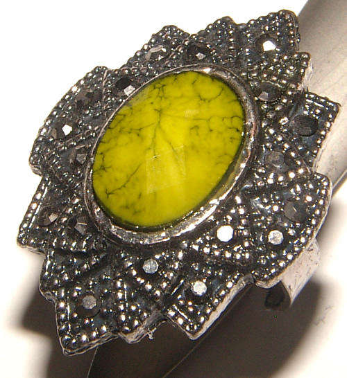 *** SIZE 8 *** GORGEOUS VINTAGE STYLE DRESS RING - NEW!