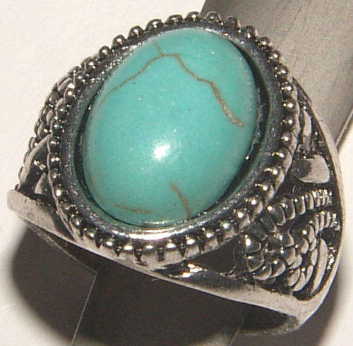 **PRETTY** -  NATURAL TURQUOISE VINTAGE STYLE DRESS RING!