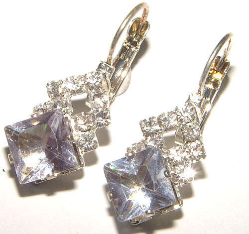 *** PRETTY*** RHINESTONE DANGLING EARRINGS!!!