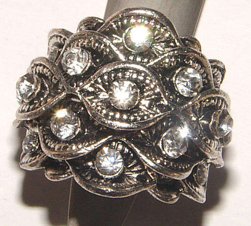SIZE - 7.75 - BEAUTIFUL RHINESTONE ENCRUSTED DRESS RING!