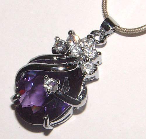 **FARYTALE COLLECTION!** SWEET PURPLE FACETED CRYSTAL PENDANT - NEW!