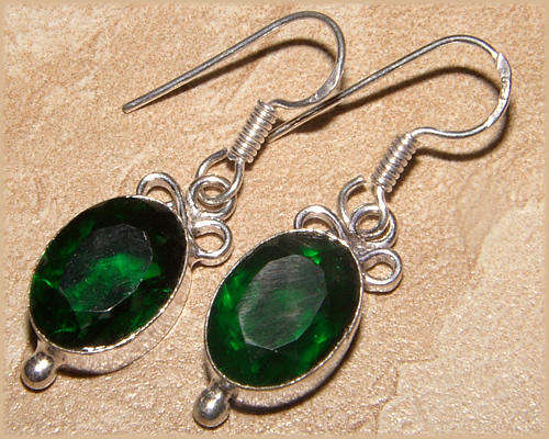 IMPORTED FROM INDIA!! - GORGEOUS NATURAL GREEN QUARTZ IN STERLING SILVER EARRINGS!!