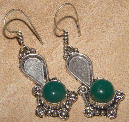 IMPORTED FROM INDIA!! - GORGEOUS NATURAL RARE GREEN ONYX IN STERLING SILVER EARRINGS!!