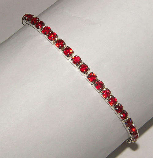 **PARTY - PERFECT!** SINGLE ROW RHINESTONES STRETCH BRACELET!