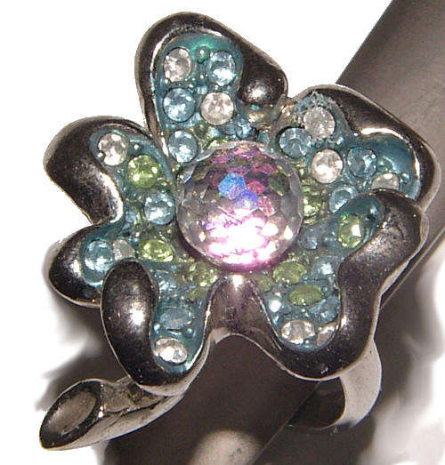 FAIRYTALE COLLECTION - BEAUTIFUL SWAROVSKI ELEMENTS DRESS RING!
