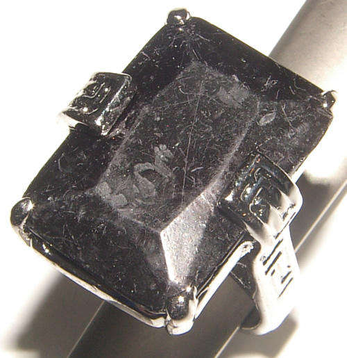 **BOLD!**LUCITE CRYSTAL AND RHINESTONE DRESS RING!