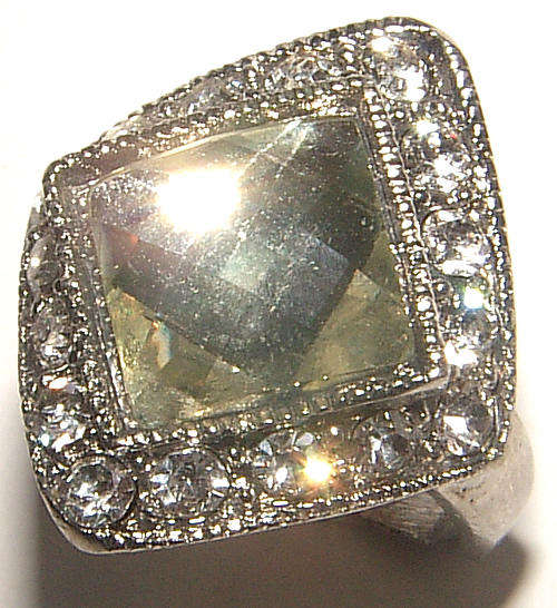 GORGEOUS LUCITE AND RHINESTONE DRESS RING - ***NEW!***
