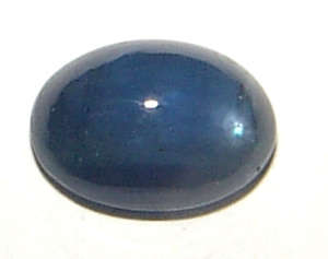 NATURAL SAPPHIRE - RICH ROYAL BLUE  OVAL CABOCHON - 1.725cts