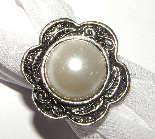 UNUSUAL DESIGN!!! -- CREME FAUX PEARL  ADJUSTABLE DRESS RING.