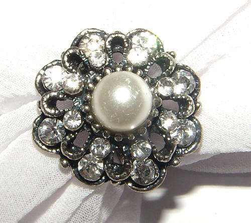 UNUSUAL DESIGN!!! -- RHINESTONE AND PEARL ADJUSTABLE DRESS RING.