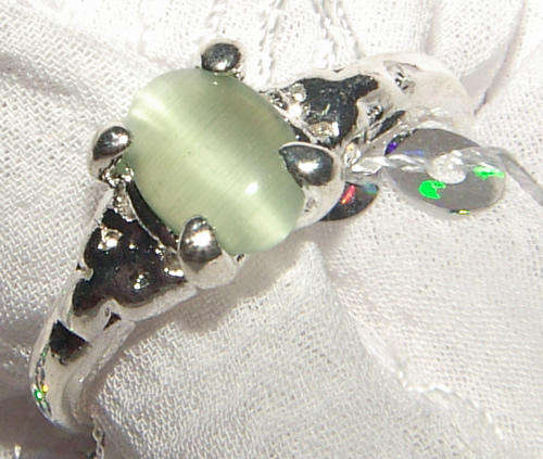 SIZE M - PRETTY NATURAL CAT'S EYE DRESS RING - NEW
