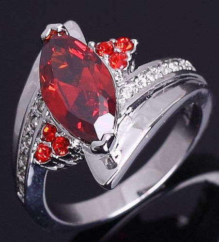 ***WOAW!!!***STUNNING GARNETS AND TOPAZ WHITE GOLD RING!!!