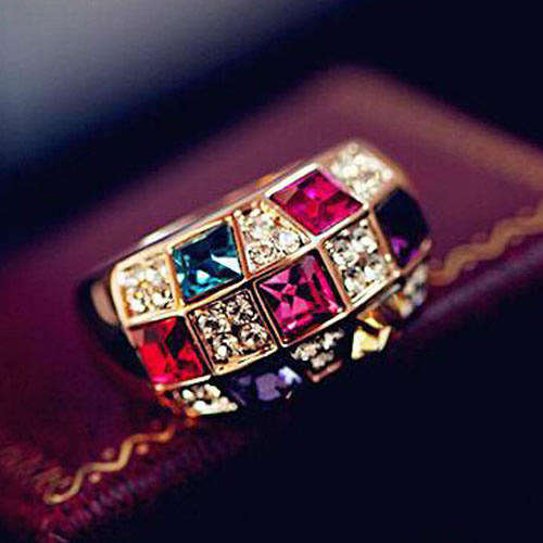 PRETTY RAINBOW AUSTRIAN CRYSTAL SILVER ALLOY DRESS RING!