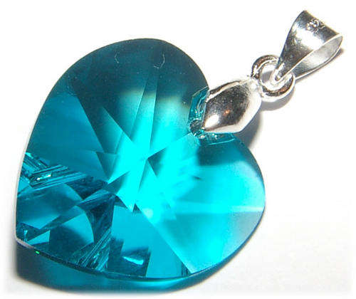 GENUINE SWAROVSKI CRYSTAL HEART STERLING SILVER PENDANT.