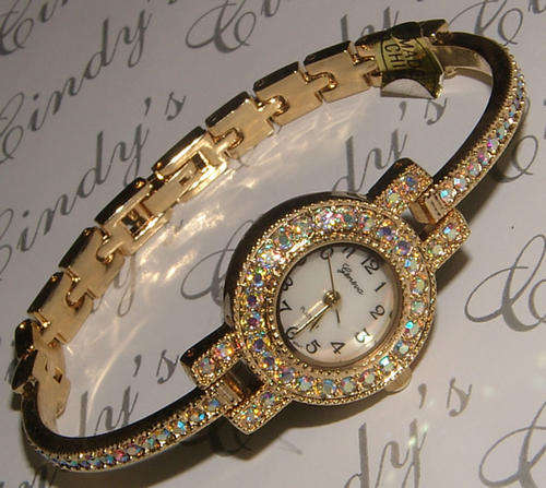 ELEGANT LADIES  WATCH FROM THE GENEVA CRYSTAL COLLECTION!