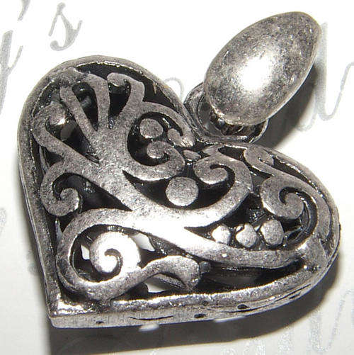 STUNNING STERLING SILVER PEWTER 3D HEART PENDANT.