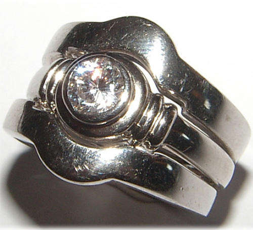 ***BEAUTIFUL*** DIAMOND SIMULANT WEDDING SET - SMALL SIZE.