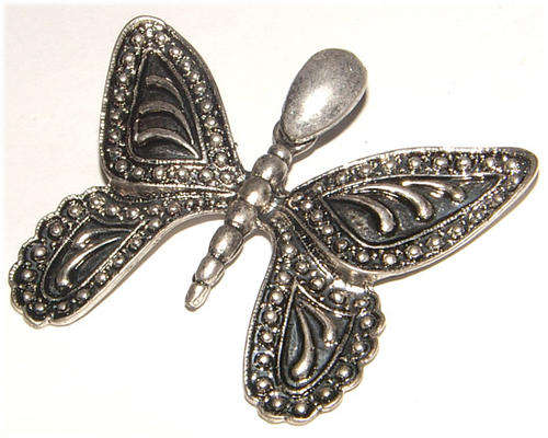 STUNNING STERLING SILVER BUTTERFLY PENDANT