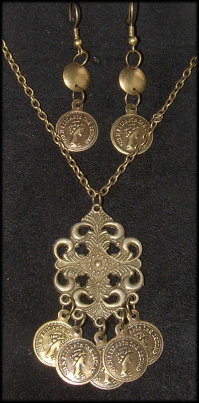 ***BEAUTIFUL IN BRONZE!!*** Necklace and Earrings Set!