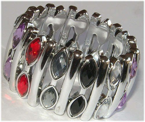 ***NEW*** STUNNING BROAD LUCITE BEADED STRETCHY BRACELET!