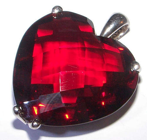 ***ABSOLUTELY FABULOUS!!!*** STUNNING HEART PENDANT!