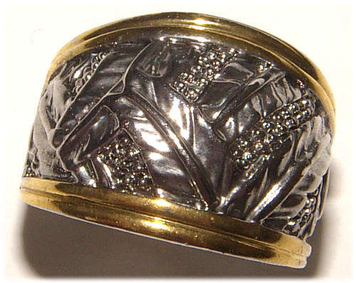 ***WOAW!!!*** GORGEOUS TWO-TONE DRESS RING - NEW!