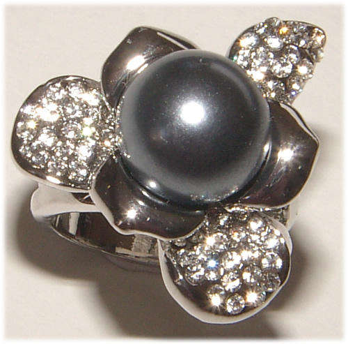 BEAUTIFUL PEARL AND RHINESTONE ENCRUSTED DRESS RING - ***NEW***!