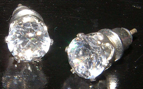 6mm ROUND CUT BRILLIANT WHITE CUBIC ZIRCONIUM STUD EARRINGS!