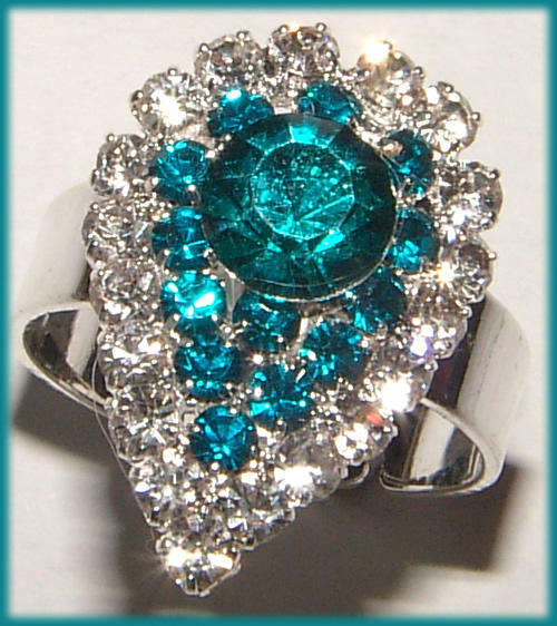 ***SWEET!!!*** RHINESTONE ENCRUSTED DRESS RING - ***NEW***!