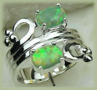 ***NATURAL GEMSTONES!!!***STUNNING NATURAL OPAL IN STERLING SILVER RING!!!