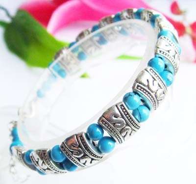 ***STUNNING DESIGN!!*** NATURAL JADE BRACELET!!