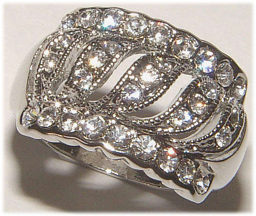 BEAUTIFUL RHINESTONE ENCRUSTED DRESS RING - ***NEW***!