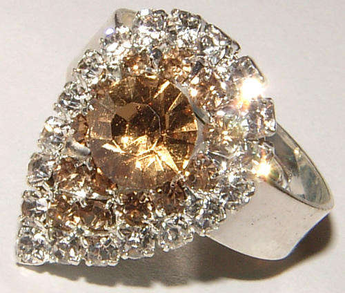 ***SWEET!!!*** RHINESTONE ENCRUSTED DRESS RING - ***NEW***!
