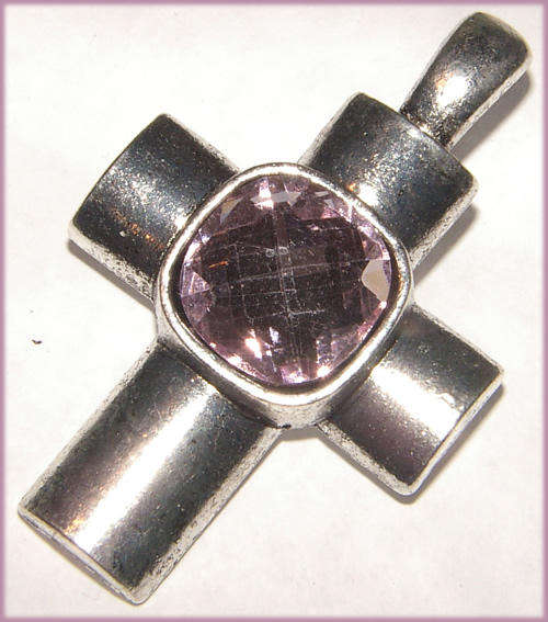 ***BRAND NEW!!!*** STUNNING CRYSTAL ENHANCER WITH OPENING BAIL!