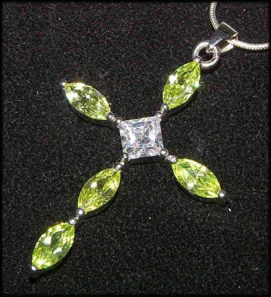 BEAUTIFUL COLOUR!!! STUNNING CUBIC ZIRCONIA STERLING SILVER CROSS PENDANT!