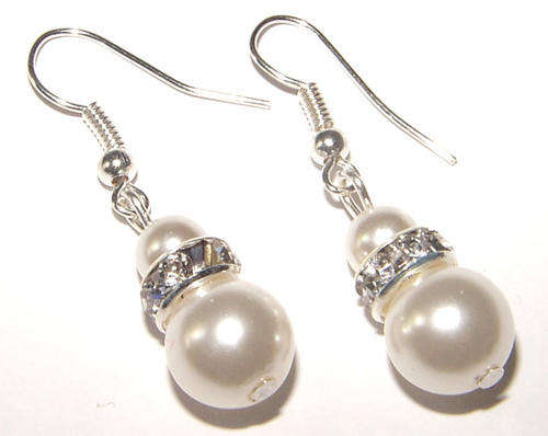 ***ELEGANT!!!*** CREAM FAUX PEARL AND RHINESTONE DANGLING EARRINGS!