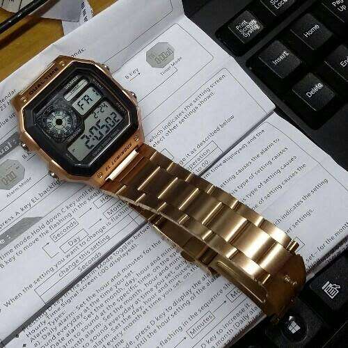 SKMEI DIGITAL GOLD WATERPROOF CHRONOGRAPH WATCH