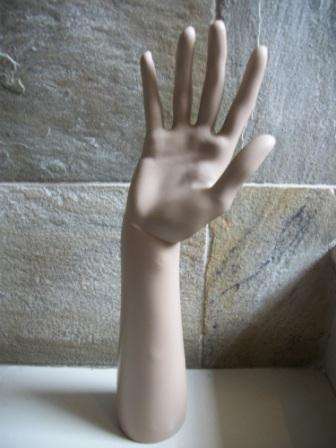 HAND MANNEQUIN (BIG)