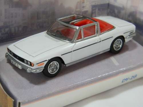 DINKY Matchbox Scale 1:43 in Box - 1969 Triumph Stag ( DY-28 )