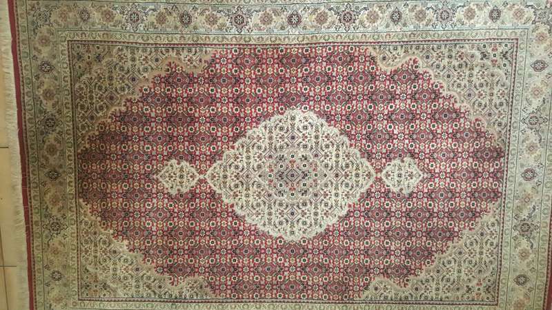 Stunning Authentic Persian Hand Knotted Carpet Thick Pile 100% Wool  1.85m x 1.23m ! - Pristine !