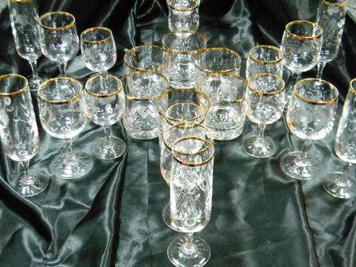 Superior Bohemian Quality Wheat Leaf Cut Crystal Set of 24 Glasses with Gold Rims