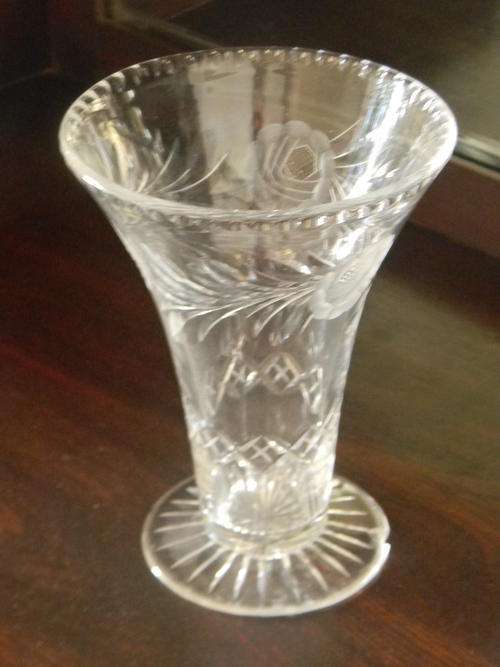 Beautiful Larger Rose Cut Crystal Vase - Small Problem