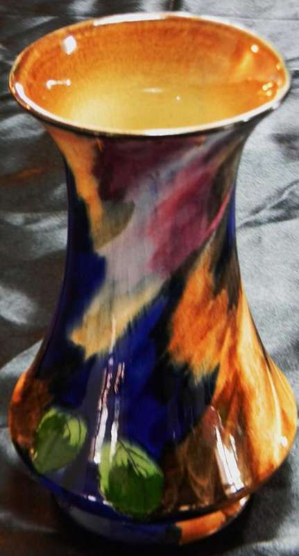 Stunning H&K Tunstall " Autumn " Vase - Excellent - Damage free!!