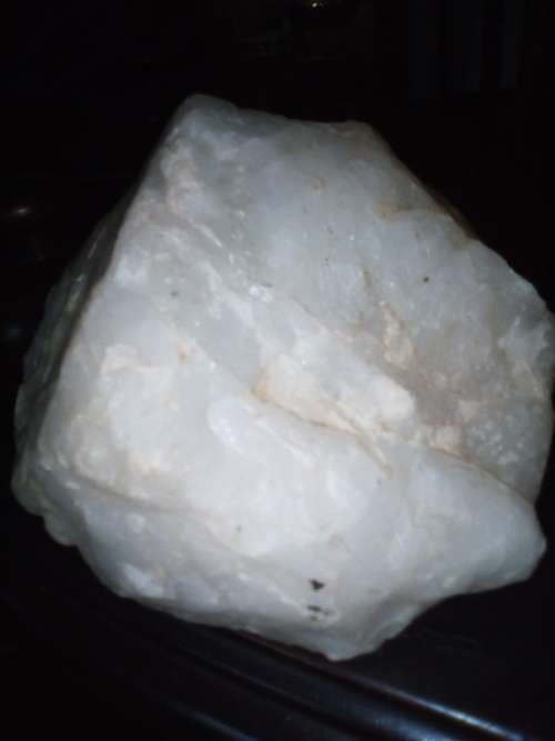 ROUGH PIECE WHITE QUARTZ