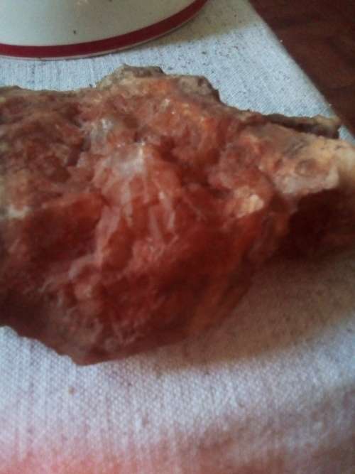 INTERESTING QUARTZ ROCK