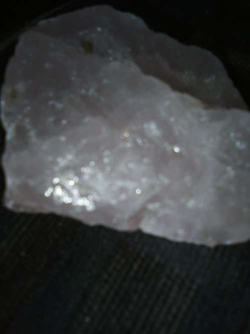 ROUGH PINK ROSE QUARTZ