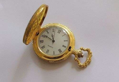 cloisonne look quartz pocket watch in original casing